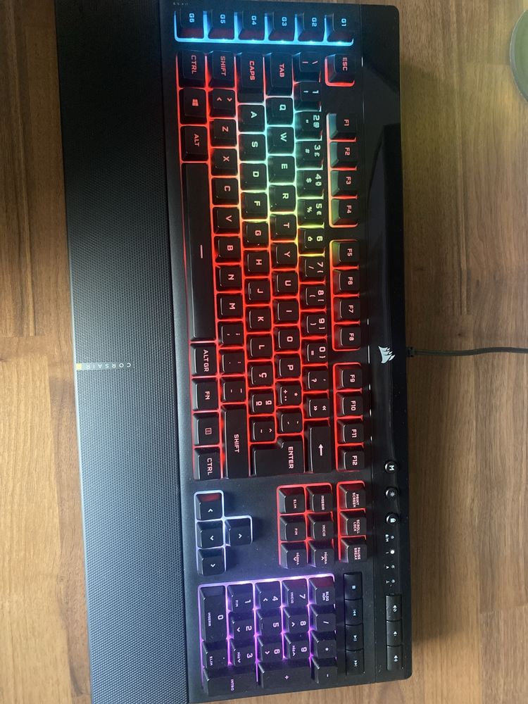 Teclado Gaming Corsair K55 RGB Pro XT