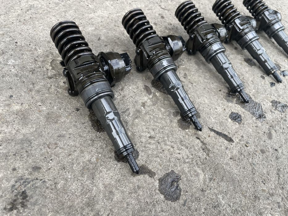 Форсунки VW T5 2.5 TDI BNZ Bosch — оригінал, комплект, перевірені