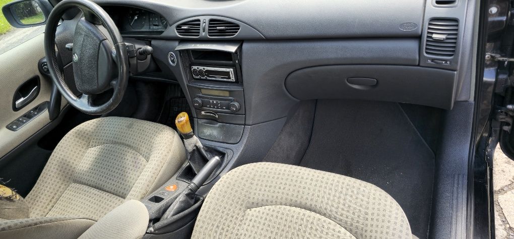 Renault Laguna 1.8 benzyna Przegląd i OC Rok   Klimatyzacja