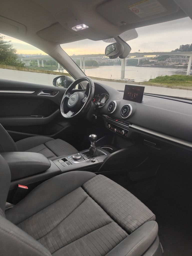 Audi A3 2.0 Tdi Sport line 150cv Ano 2013