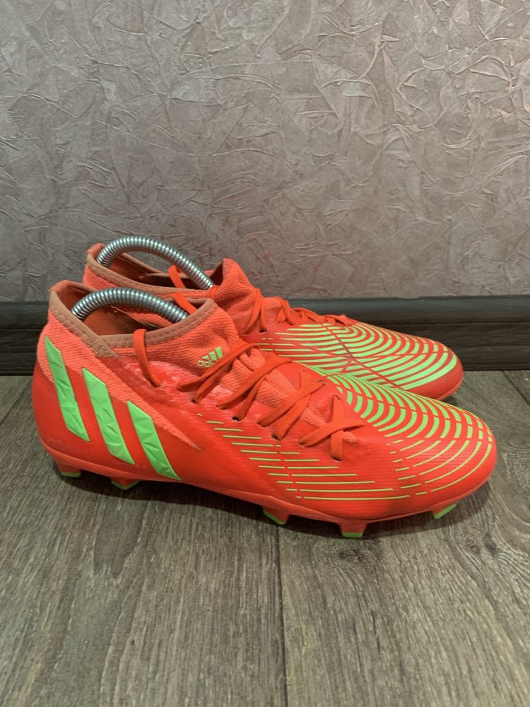 Футбольні бутси Adidas Predator