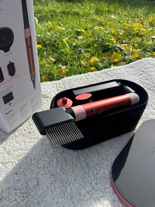 Новий Мультистайлер Dyson HS08 Strawberry новий комплект з дифузором