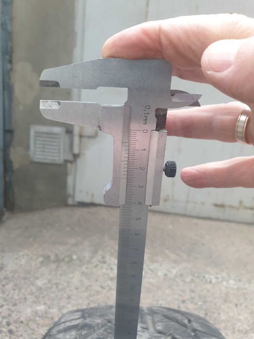 Продам зимнюю резину Tigar 215/50 R17