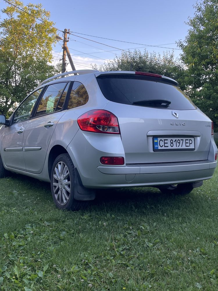 Продам автомобиль Renault Clio |||