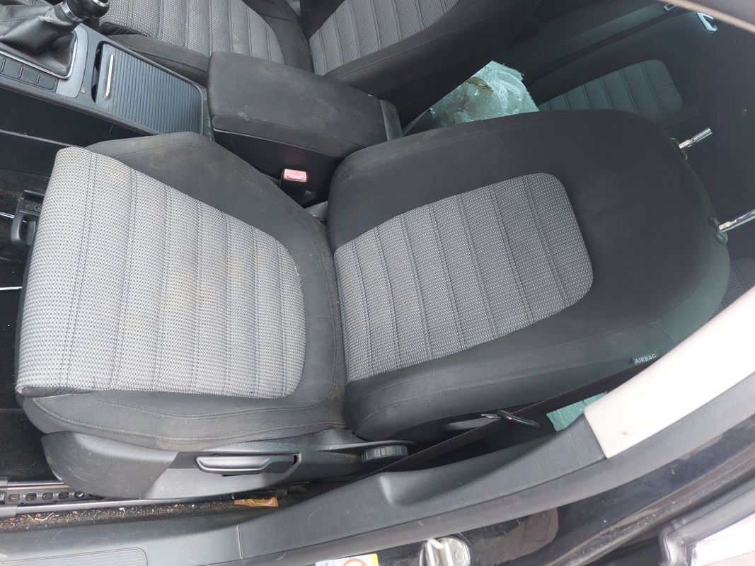 Vw Passat B7 Kombi Fotel Fotele Kanapa
