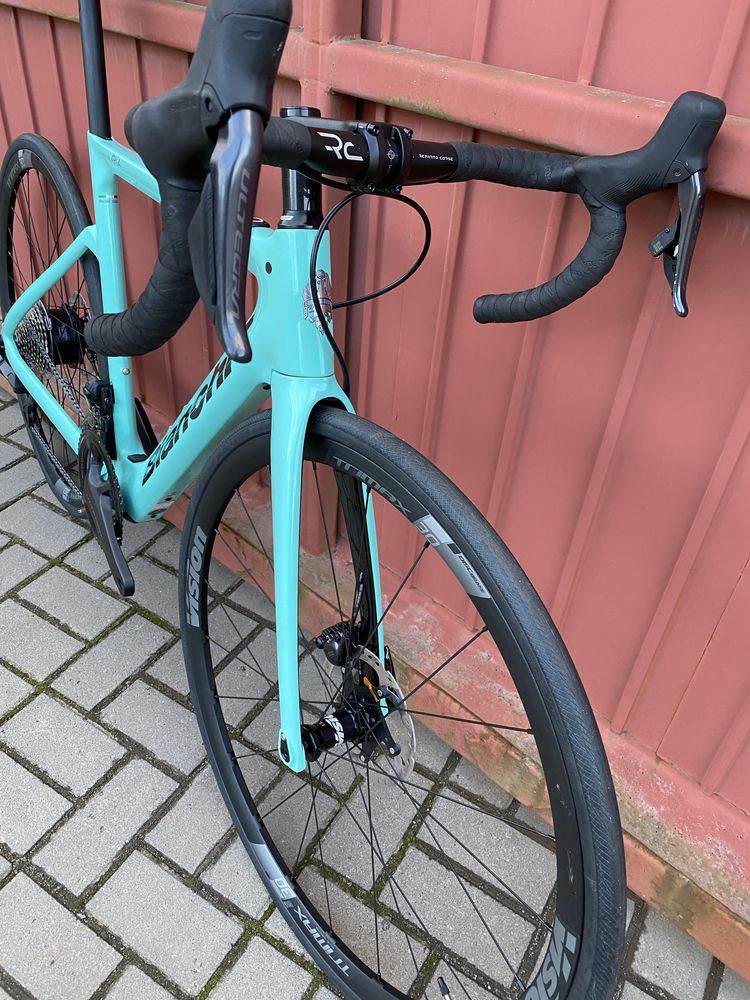 Bianchi  Aria  Disc Shimano Ultegra  12sp Di2