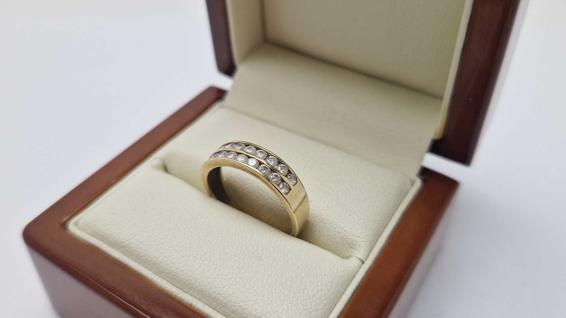 Śliczny złoty pierścionek 2,20g 333 8K R.14