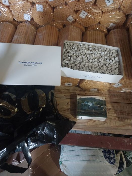 Ладан Греція різний