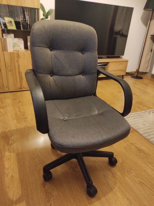 Fotel biurowy obrotowy