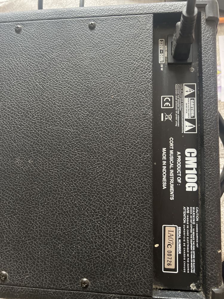 Wzmacniacz gitarowy Cort CM 10G