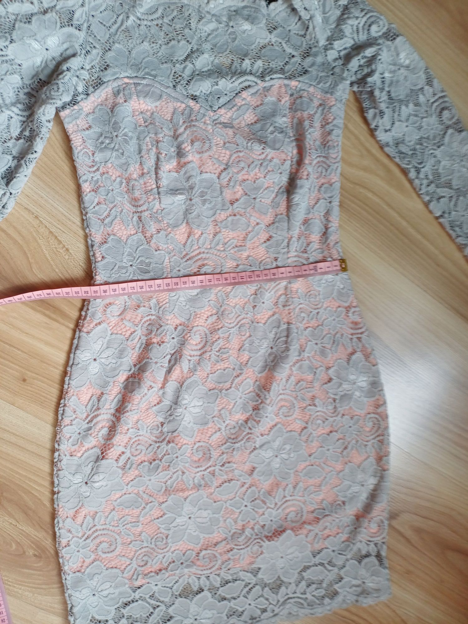 Elegancka sukienka, koronka elastyczna produkt Polski