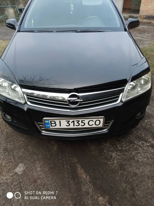 Продам автомобиль опель астра Н 2007р.в.1.6 бензин 250.тис пробіг,