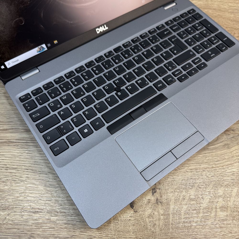 Ноутбук Dell Latitude 5511  i7-10850H/32Gb/512SSD GeForce MX250 2Gb