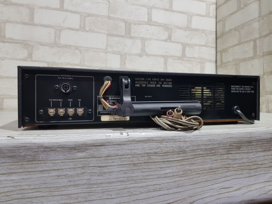 Стерео FM/AM тюнер PIONEER TX-710, б/у з Німеччини