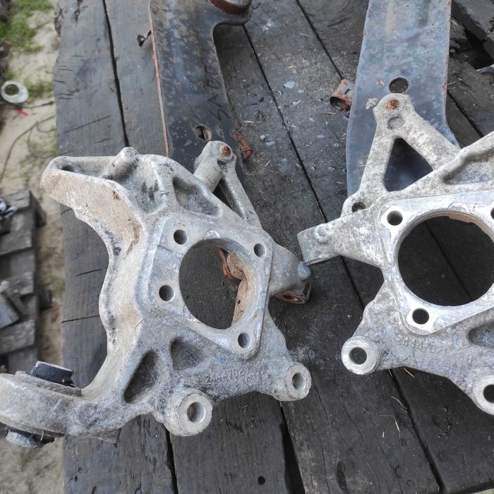 Wahacz Wzdłużny tył prawy lewy Saab 93 9-3 Vectra C Signum  Komplet