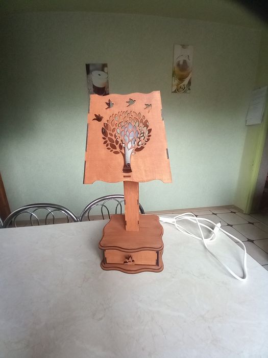 Lampka nocna z szufladką