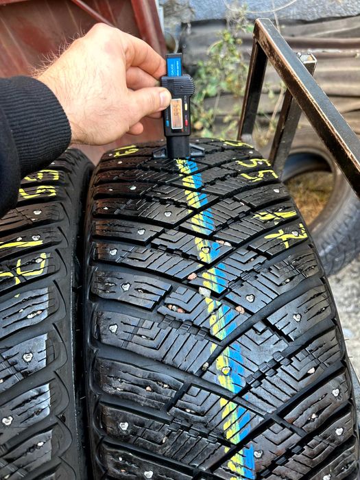 Шины БУ 225 55 R 17 Goodyear UltraGrip Ice Arctic Резина зима ШИП