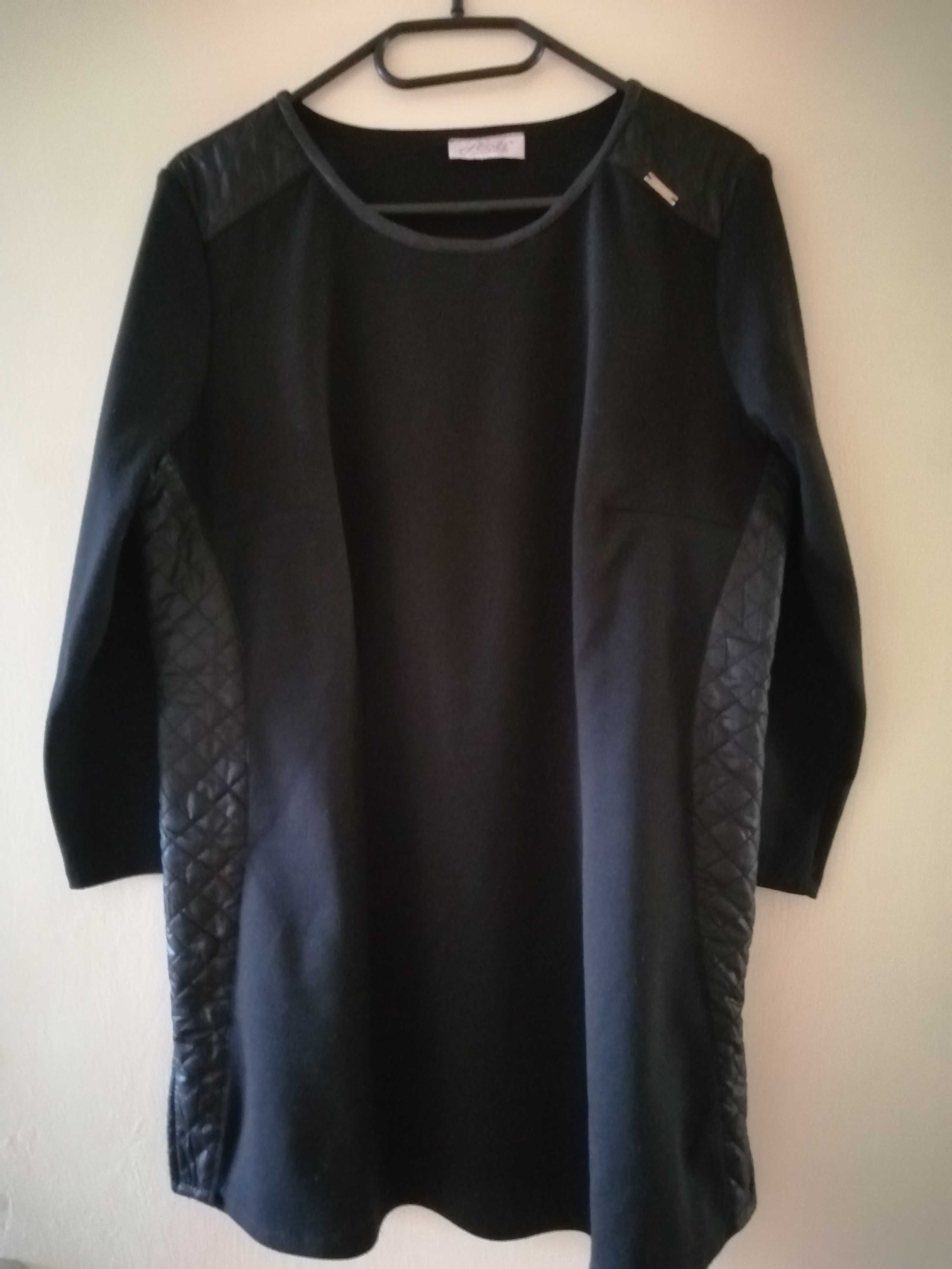 Czarna bluza - tunika, łącząca dwa rodzaje materiałów.