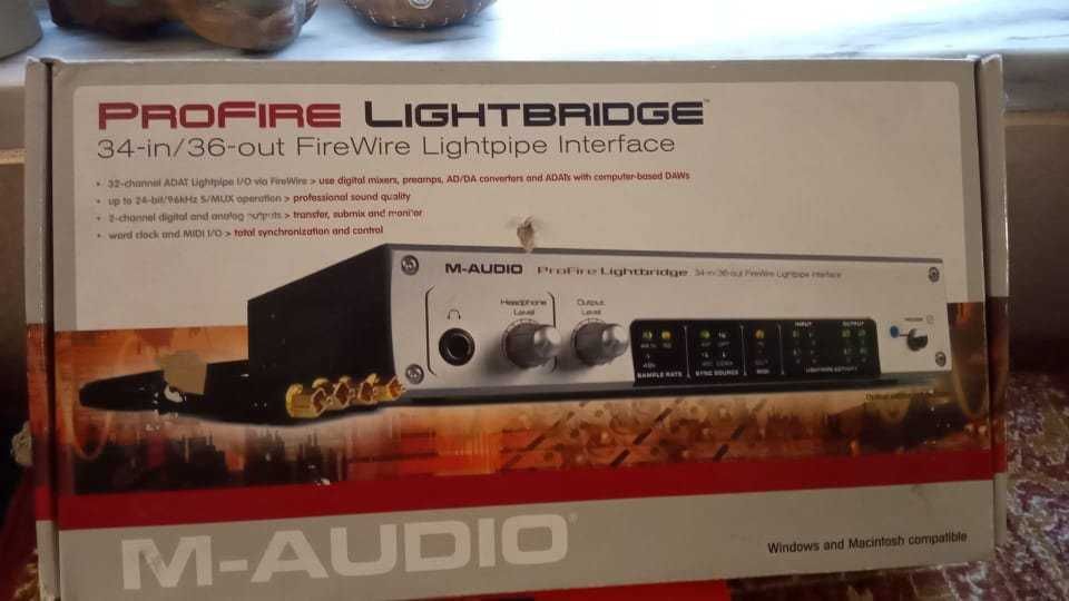 M-Audio ProFire Lightbridge Mid 2000 Silver/Black