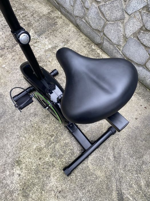 Treningowy rower stacjonarny York Active 110