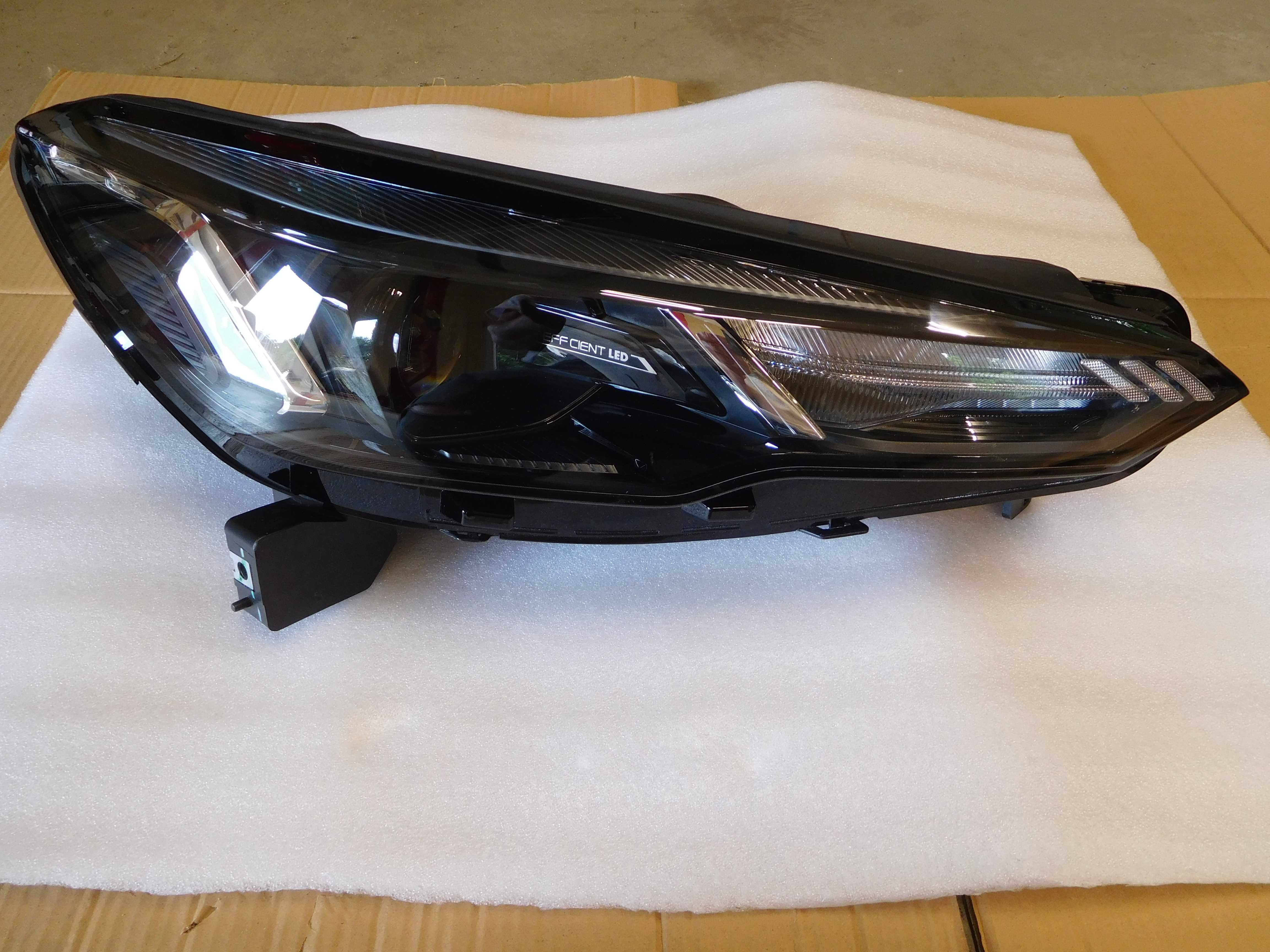 Baic Beijing 3 Lampa Prawa Baic Beijing lampa Led prawa