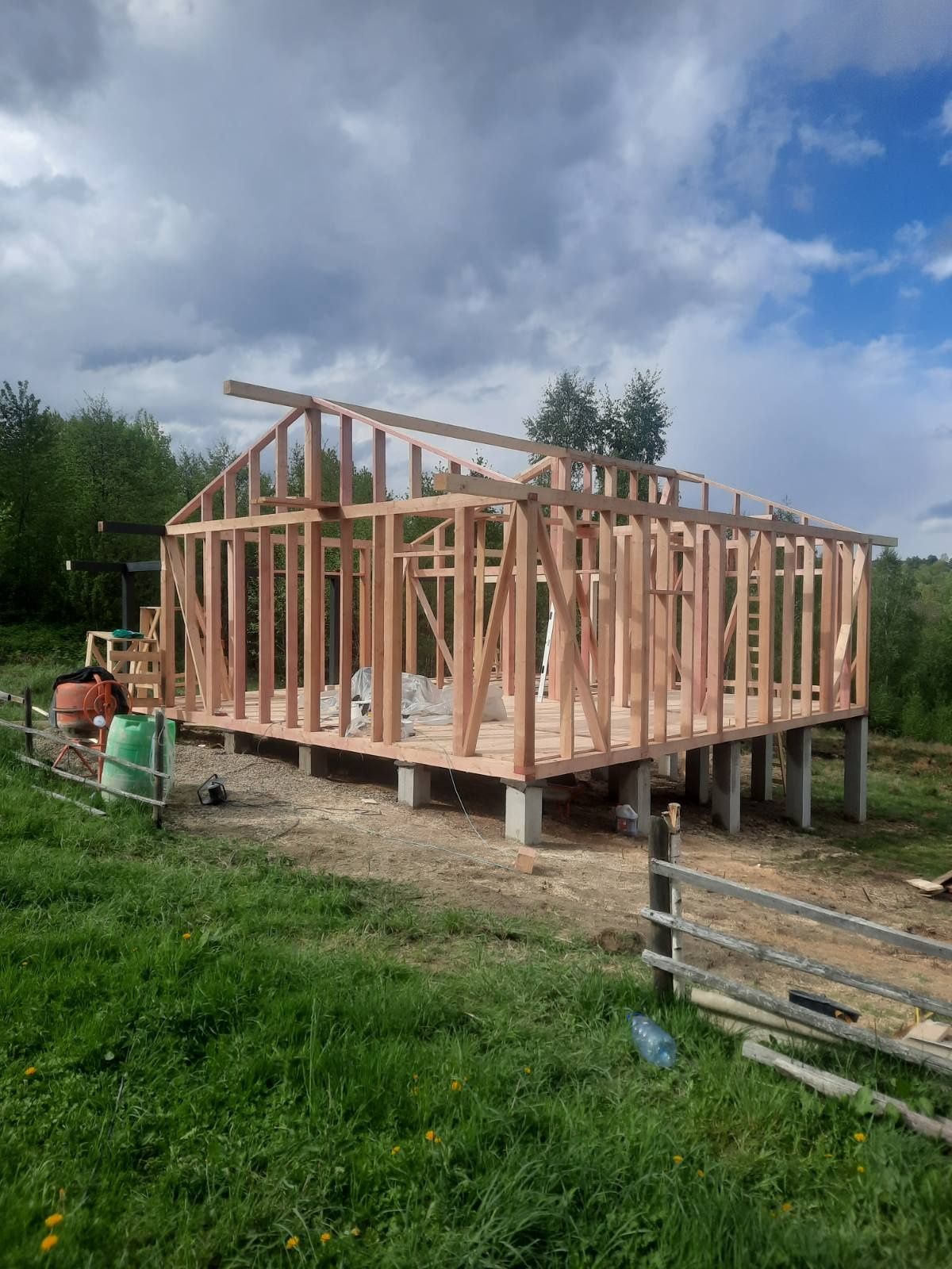 Будівництво каркасних будинків,заливка фундаменту