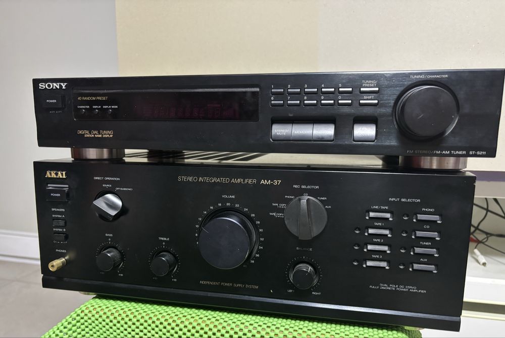 Amplituner Akai AM-37 i Tuner Sony ST-S211