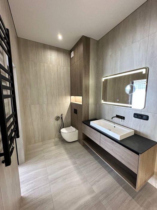 Будинок з новим дизайнерським ремонтом у Стоянці, 8 соток, 165 м2