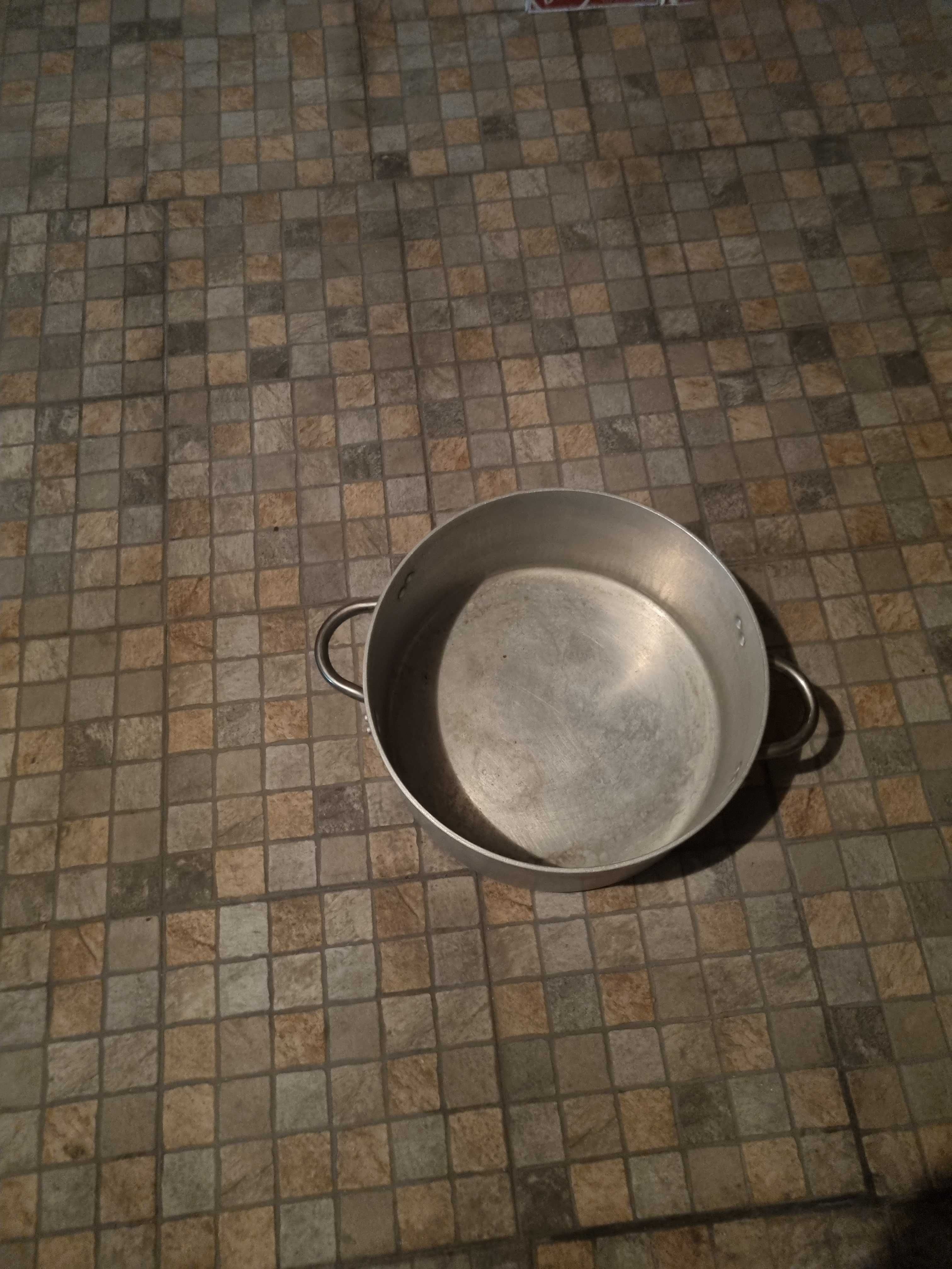 Vende se  3 tachos aluminio