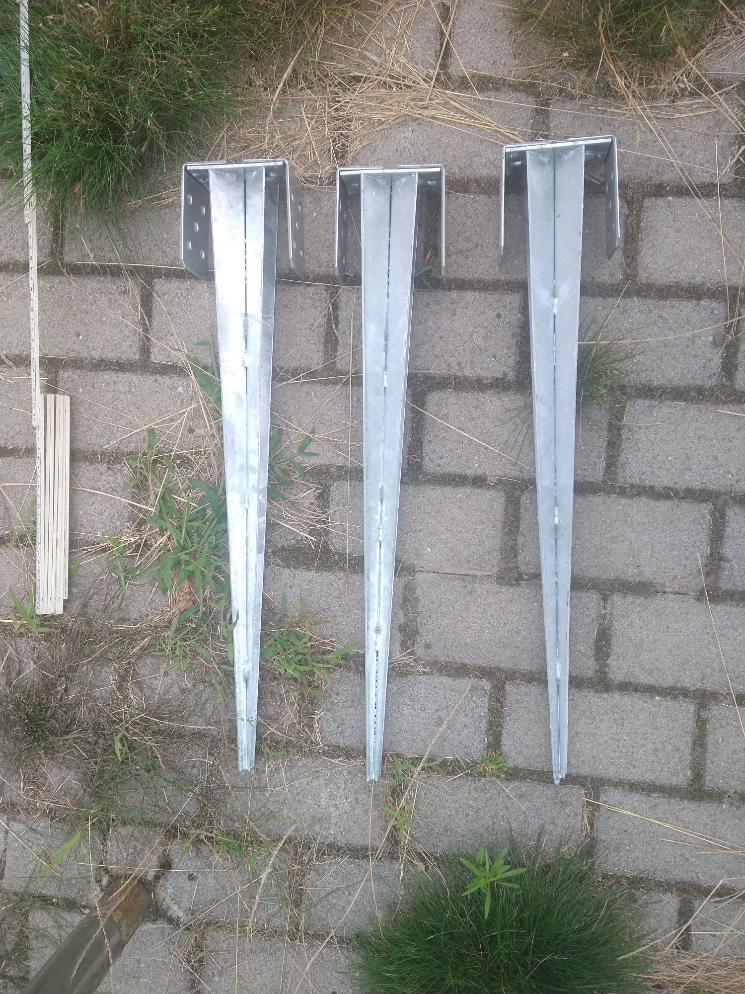 Podstawa słupa wbijana regulowana 0-120x700 ocynk 3szt, nowa