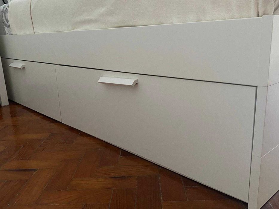 Cama BRIMNES - Estrutura cama c/arrumação, branco, 140x200 cm