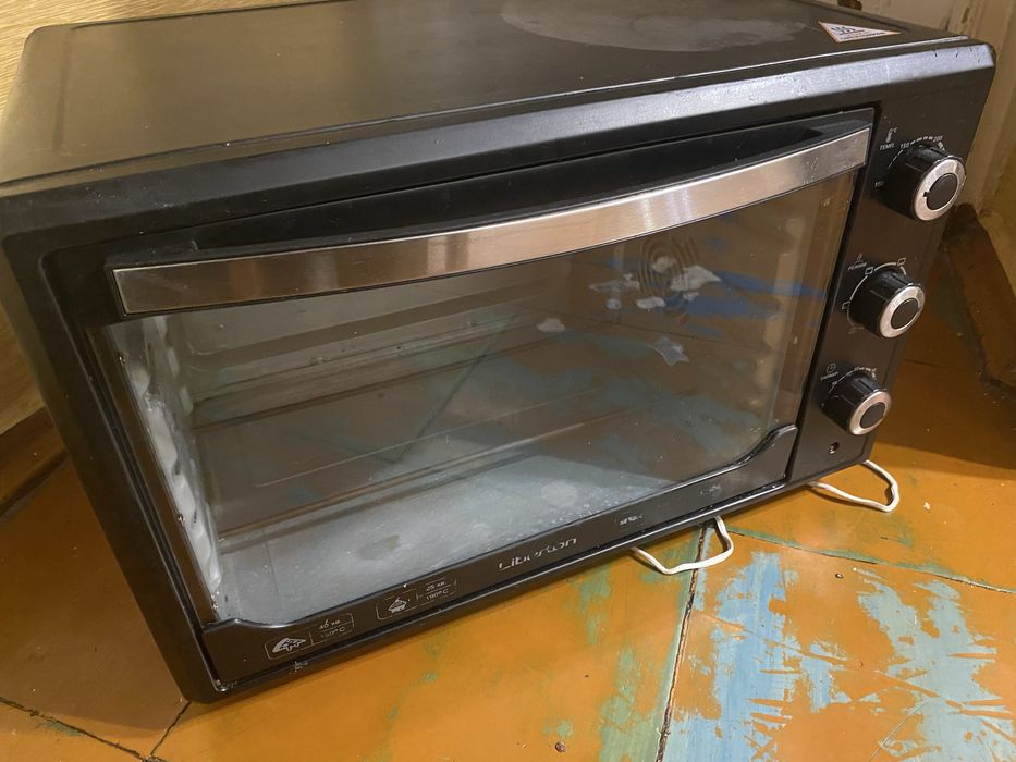 Електрична духовка Liberton