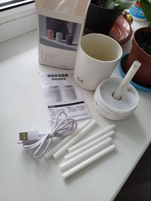 Компактный увлажнитель воздуха с подсветкой в авто USB ультразвуковой