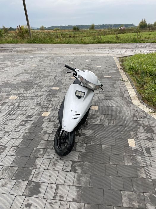 Продаєця Honda Dio 27