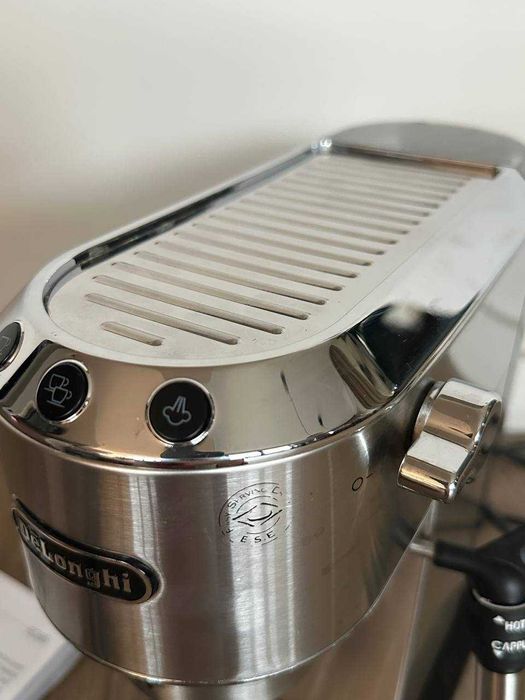 Кавомашина DeLonghi EC685.M (Dedica) кофемашина