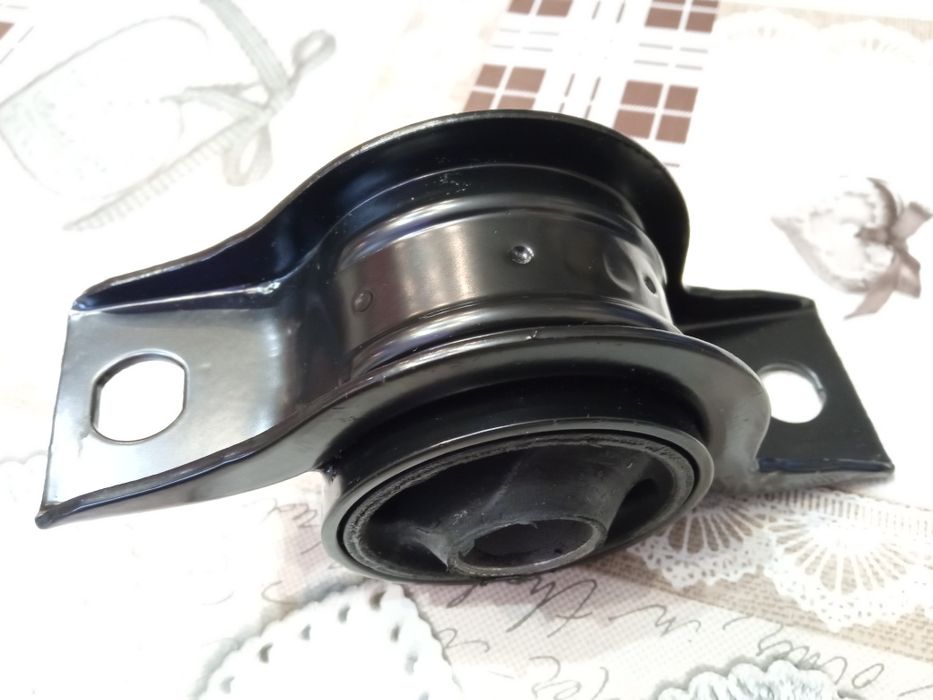 Сайлентблок рычага подвески FORD Tranzit Connect  985200