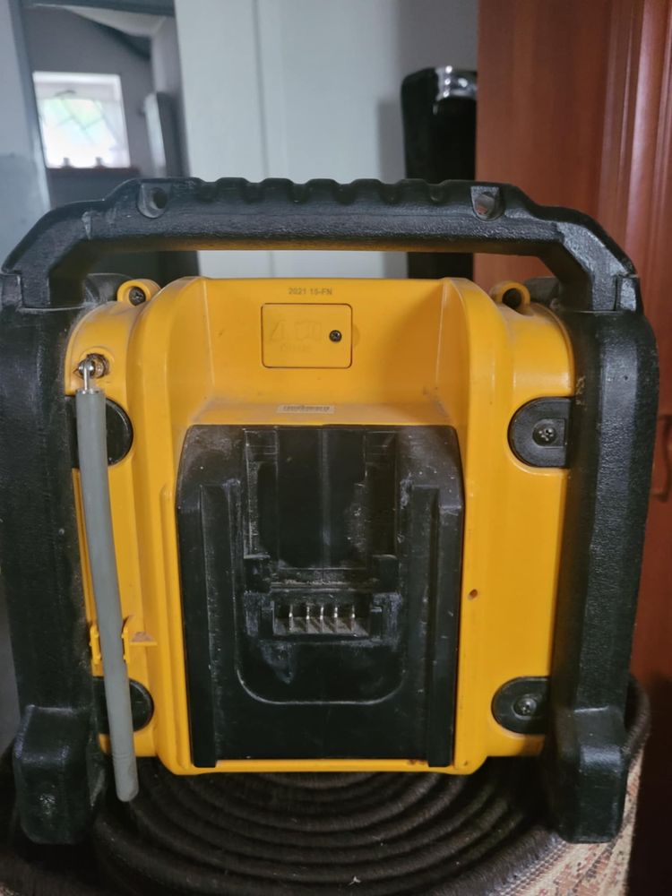 Radio DeWalt xxx