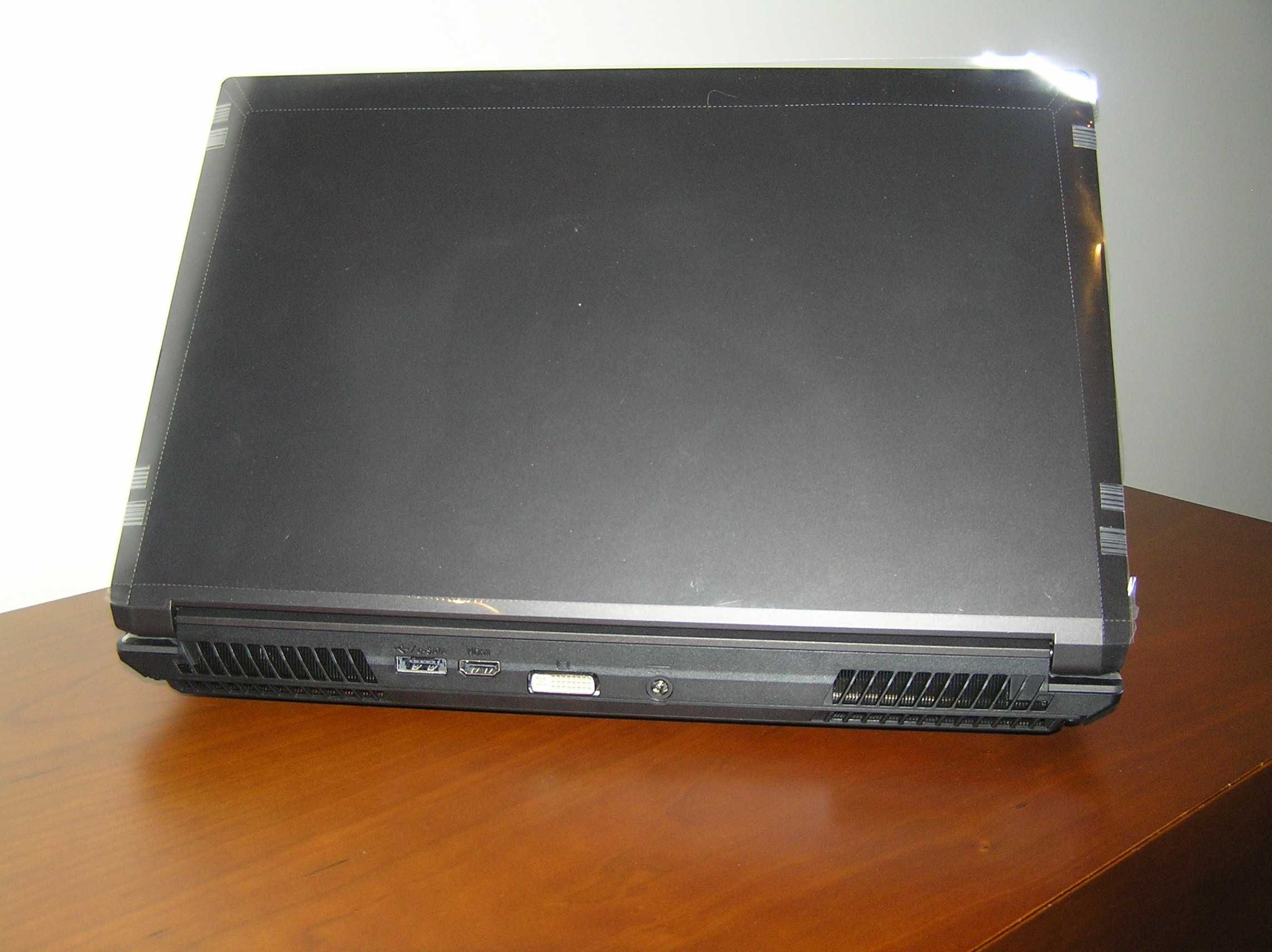 VENDO PORTATIL CLEVO P150HM - Com Avaria - Bom estado