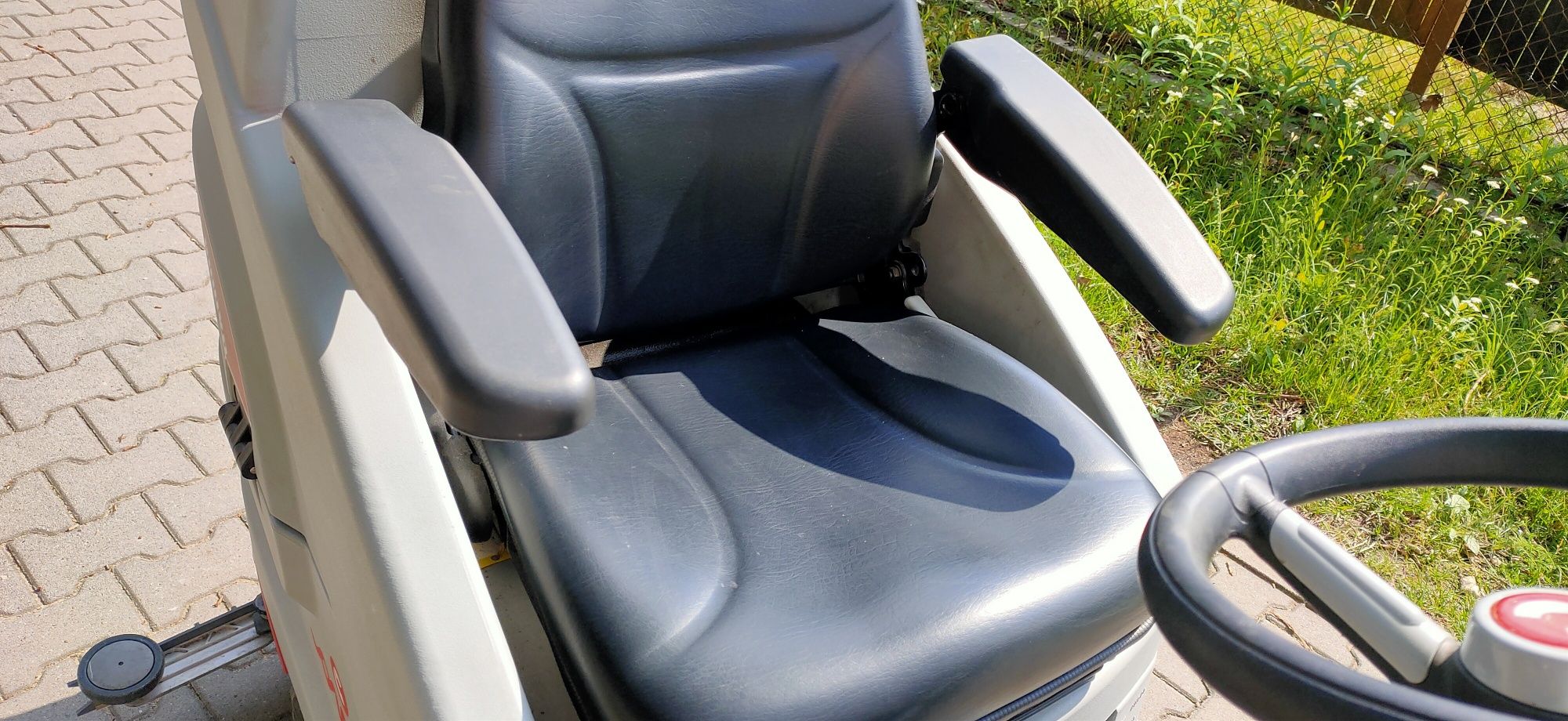 Szorowarka Comac Innova 75. 2019r Nowe baterie