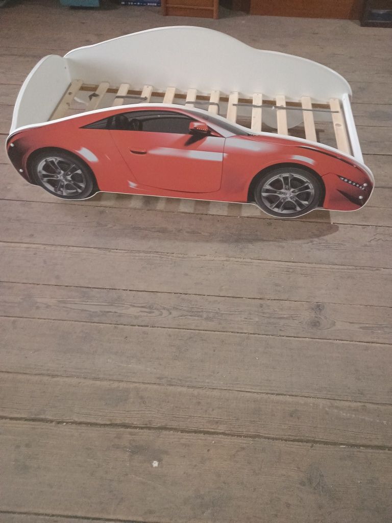 Łóżko dziecięce z materacem auto