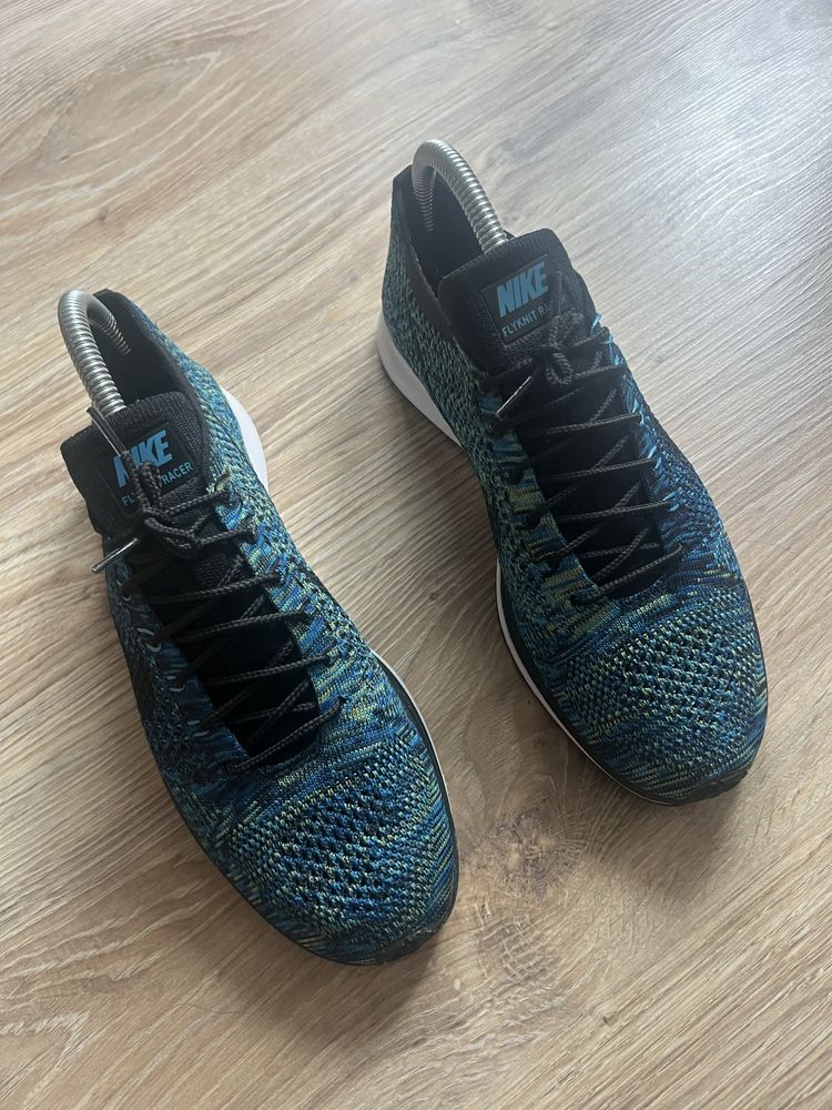 Чоловічі кроссівки Nike Flyknit Racer 40 розмір