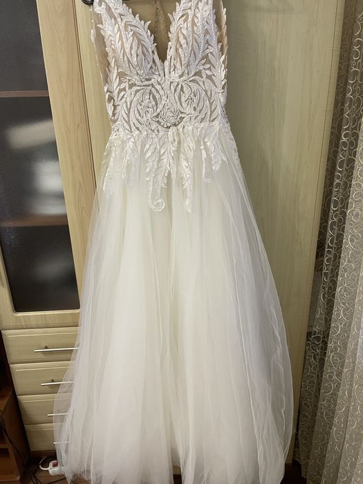 Весільна сукня в ідеальному стані