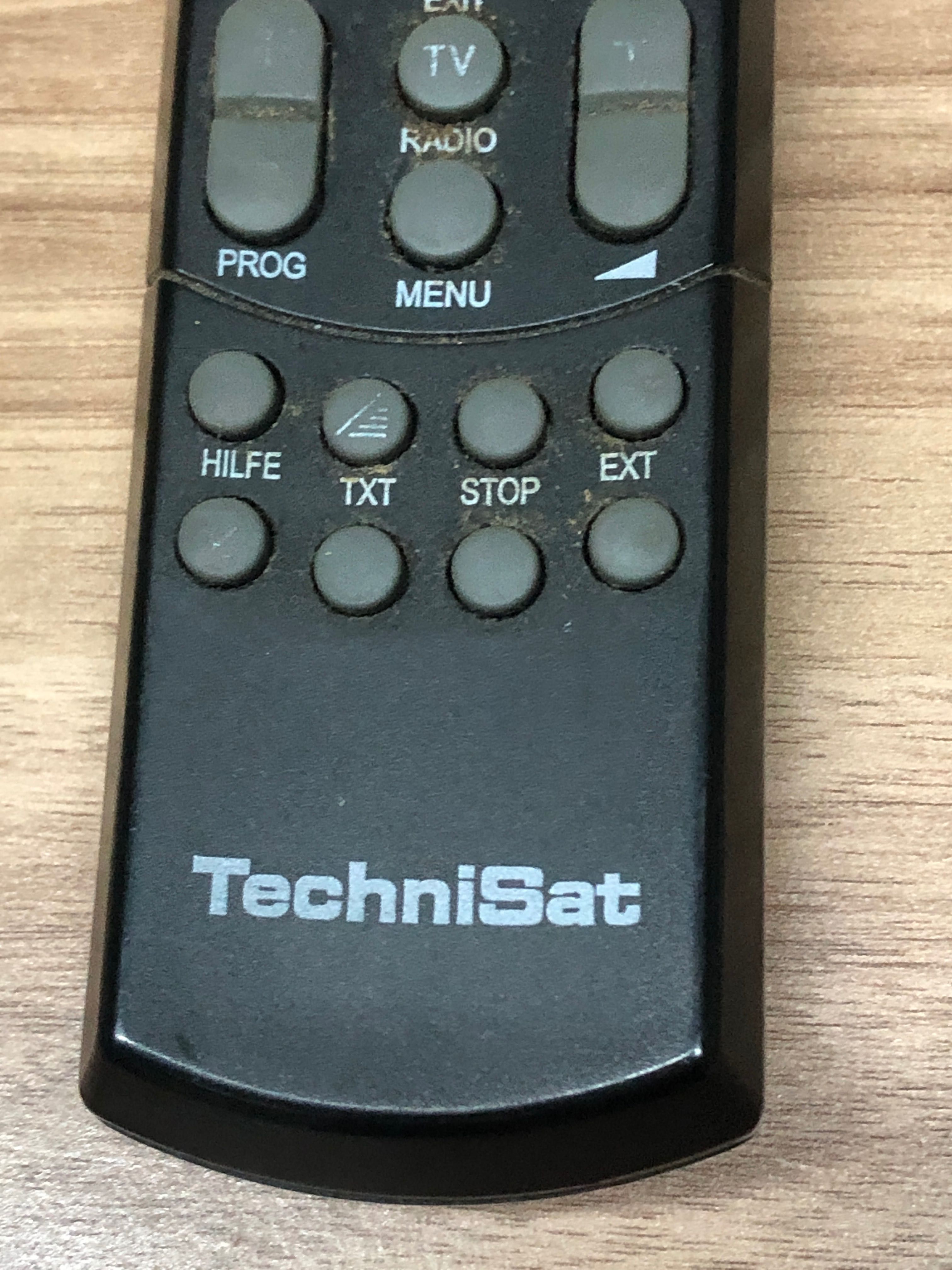 2 piloty AEG + Techni Sat