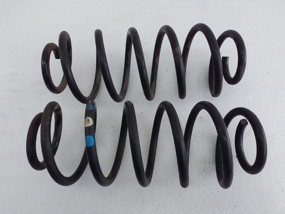 Mola de suspensão trás direita TOYOTA Auris Hatchback (_E15_)