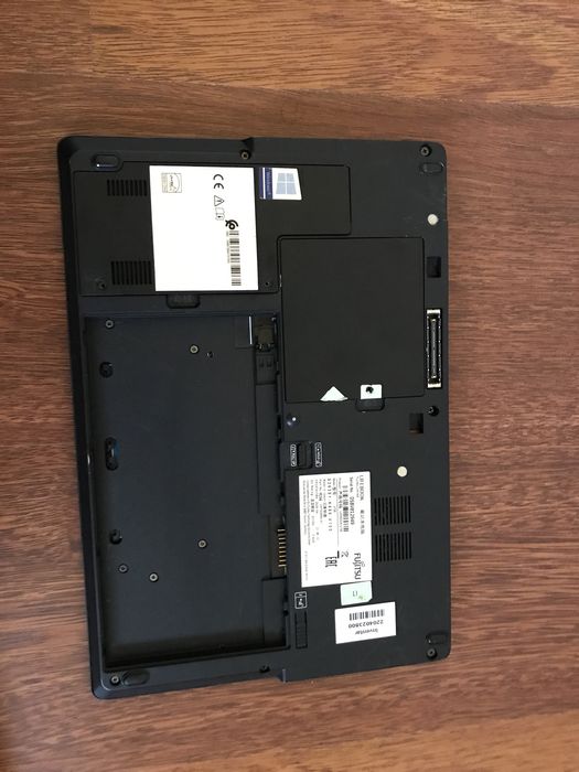 Ноутбук Fujitsu, i5 8365u, ssd 128 gb, озу 8 gb.