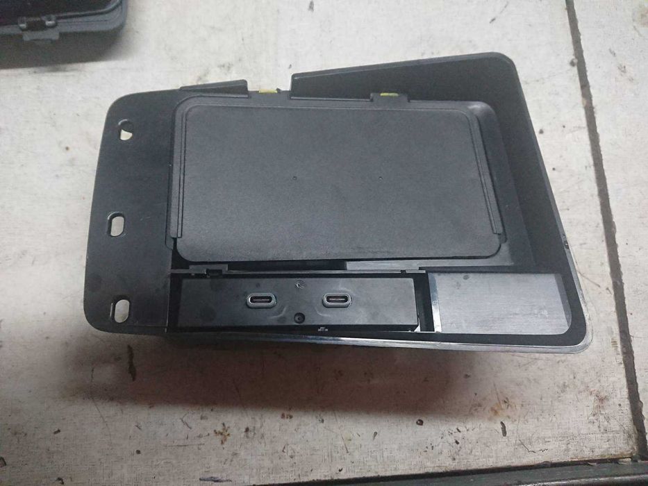 Безпровідна зарядка VAG 5NA980611