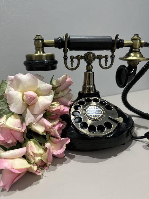 Atrakcje weselne - budka telefoniczna, selfie lustro, telefon życzeń
