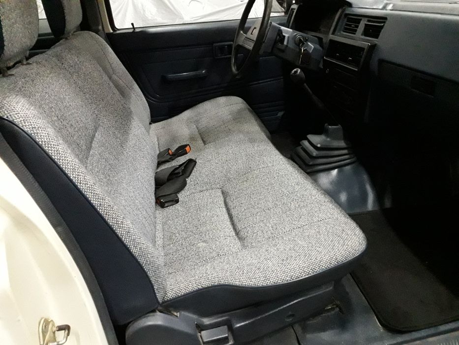 Nissan d21  King e normal bancos reconstruídos