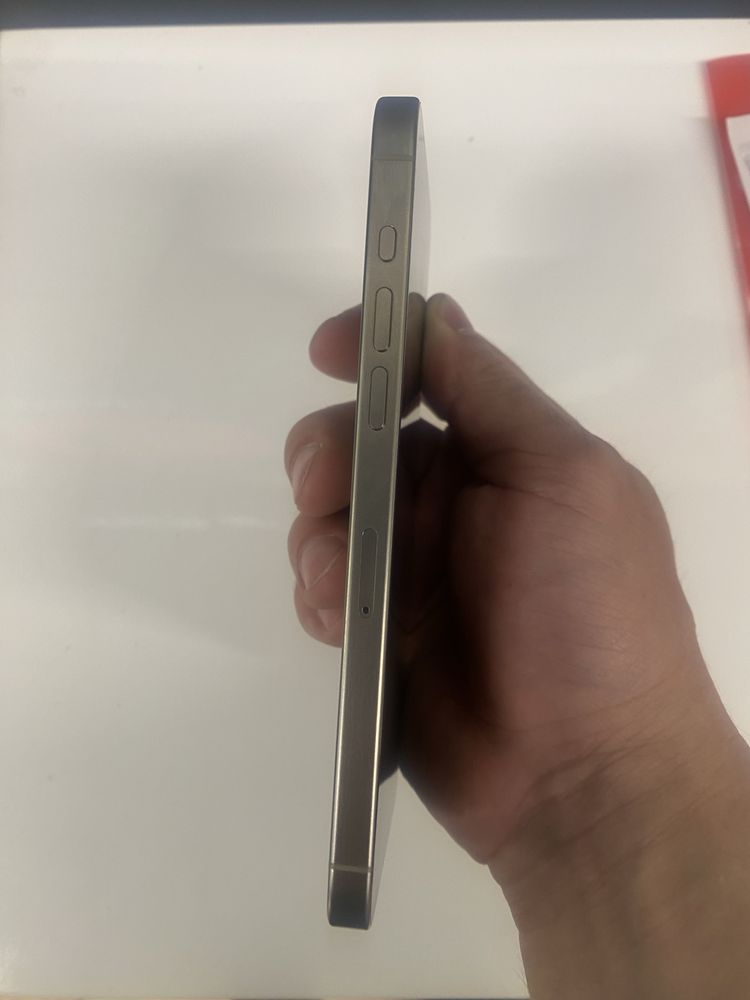 Iphone 15 pro max 256 natural