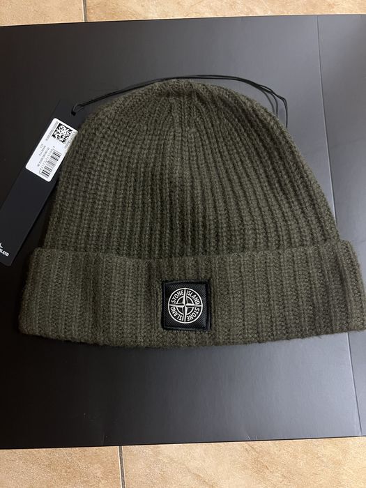 Шапка Stone Island